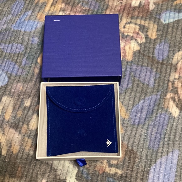 Rose Hoops - New - Picture 7 of 8